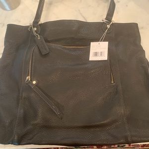 *BRAND NEW*  Liz Claiborne shoulder bag